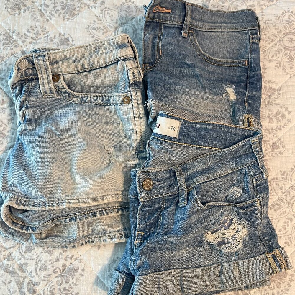 3 pair lot jean short Holister and Big Star Size 2